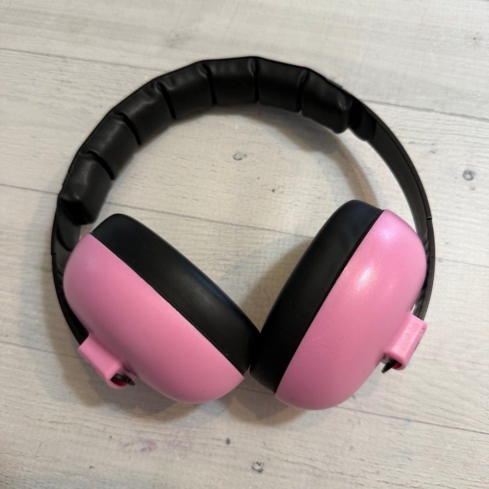 Banz Baby Banz Earmuffs Infant Hearing Protection earmuff pink Ages 0-2‎
